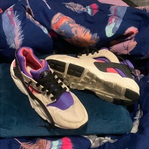 Nike Huarache Sneakers - Purple and Cream Persian Violet Premi-desert sand